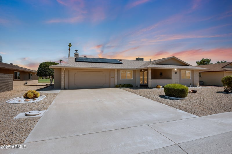 10322 Cameo Dr, Sun City, AZ 85351