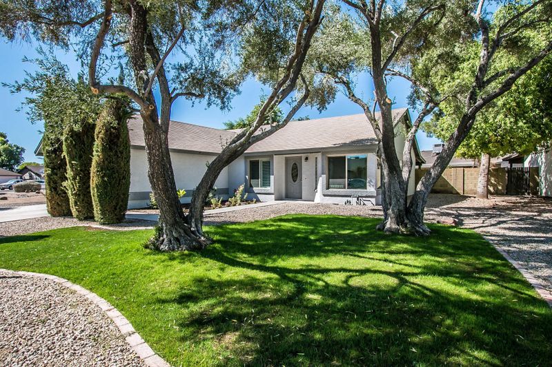 10322 N 61st Dr, Glendale, AZ 85302