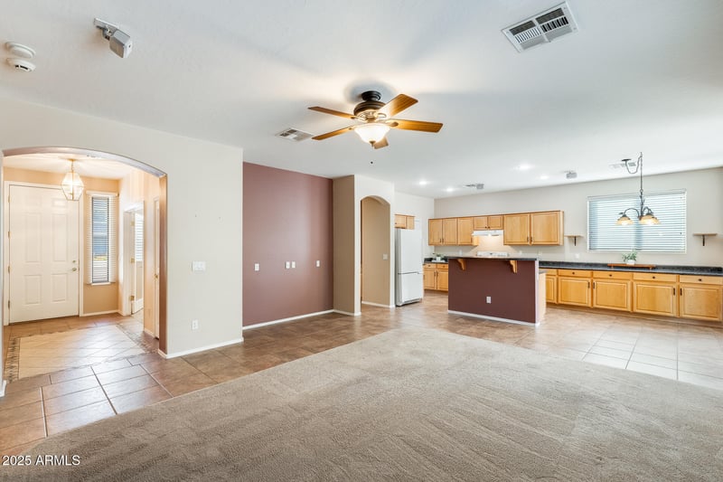 10322 Roanoke Ave, Avondale, AZ 85392