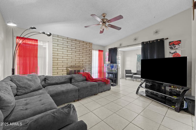 10324 Minnezona Ave, Phoenix, AZ 85027