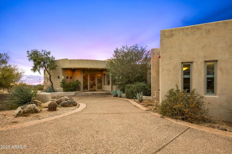 10325 Celestial Dr, Scottsdale, AZ 85262