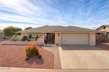 10325 Floriade Dr, Sun City, AZ 85351