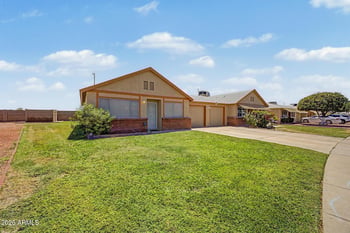 10325 95th Dr #B, Peoria, AZ 85345
