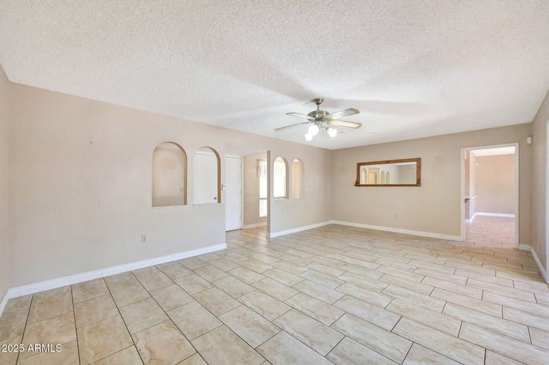 10326 Caron Dr, Sun City, AZ 85351