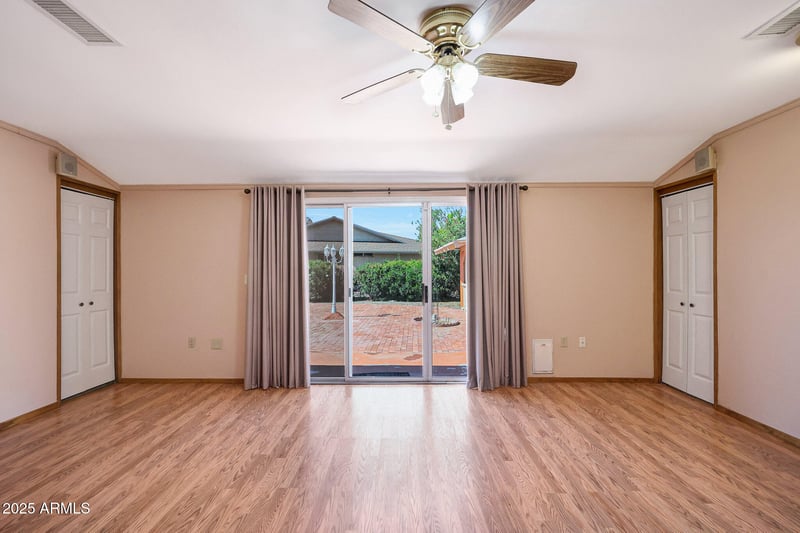 10326 Caron Dr, Sun City, AZ 85351