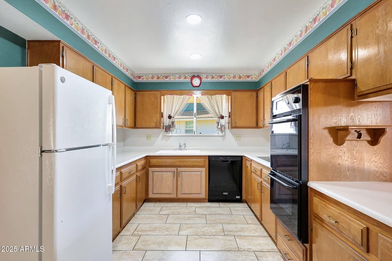 10326 Caron Dr, Sun City, AZ 85351