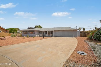 10327 El Rancho Dr, Sun City, AZ 85351