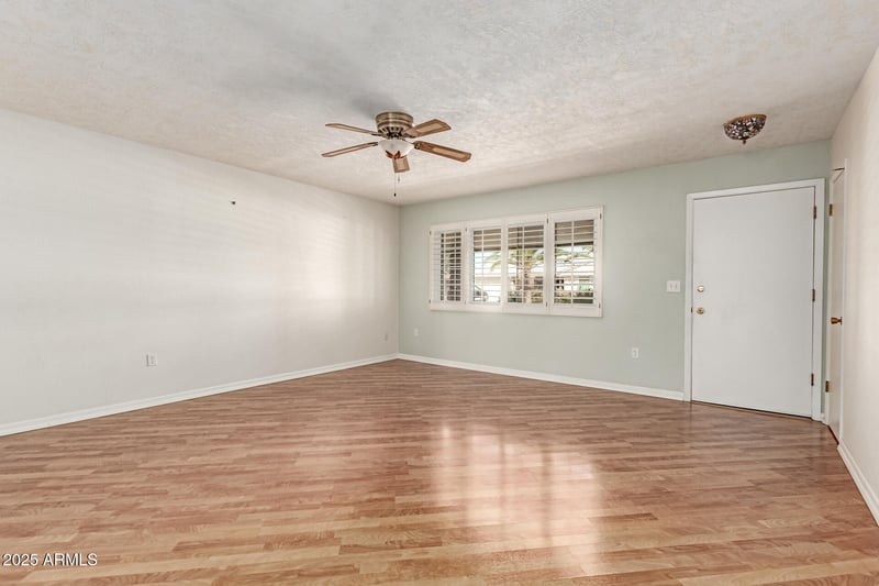 10329 Floriade Dr, Sun City, AZ 85351