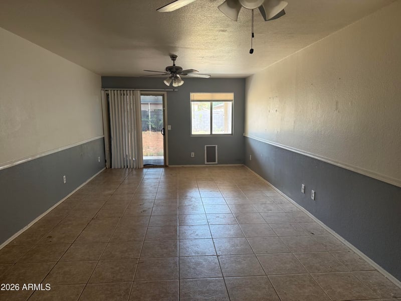 1033 E Cowboy Cove Trl, San Tan Valley, AZ 85143