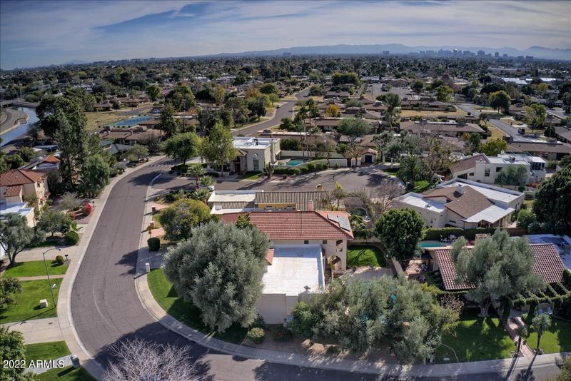 1033 E Kaler Dr, Phoenix, AZ 85020