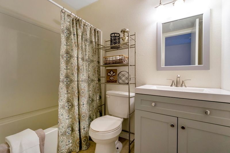 1033 E Redfield Rd, Tempe, AZ 85283
