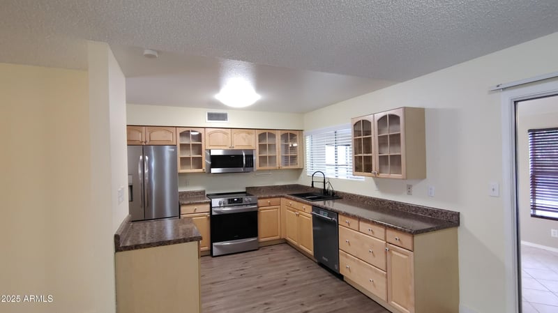 1033 Florence Dr, Mesa, AZ 85208