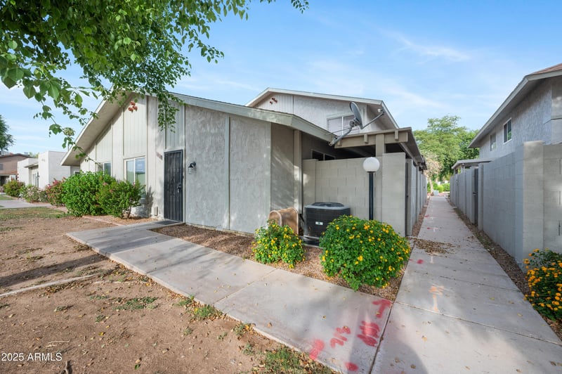1033 Granite Reef Rd, Scottsdale, AZ 85257