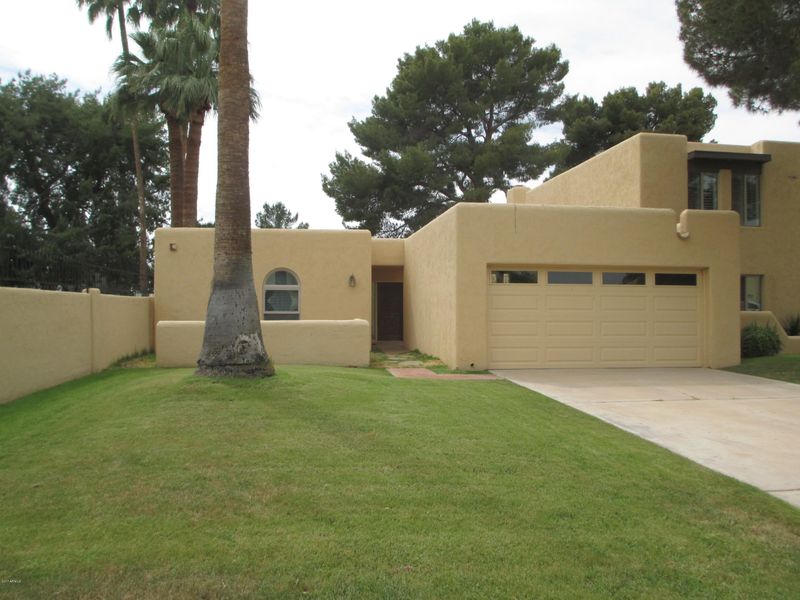 1033 N Sierra Hermosa Dr, Litchfield Park, AZ 85340