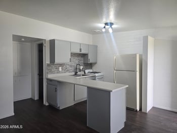1033 Mariana St, Tempe, AZ 85281