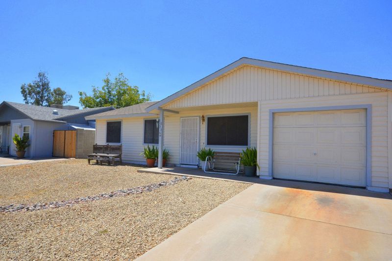 1033 W Apollo Ave, Tempe, AZ 85283