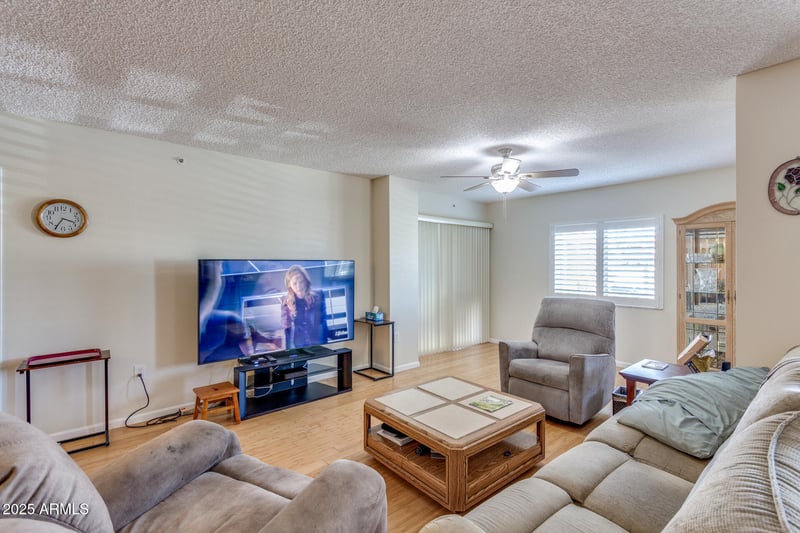 10330 Thunderbird Blvd #A209, Sun City, AZ 85351