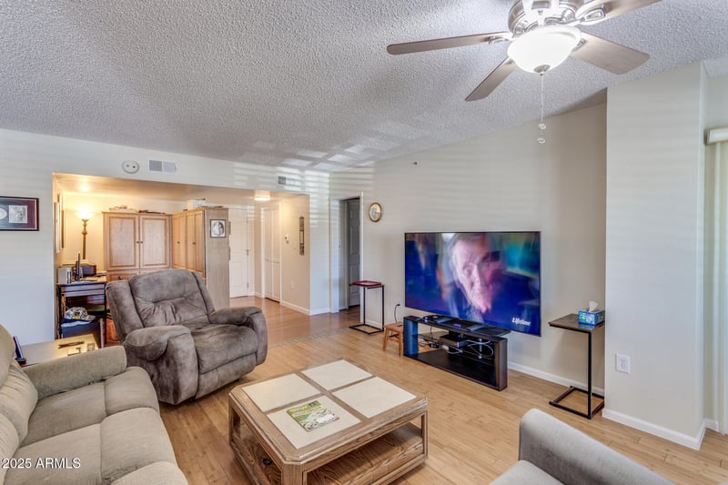 10330 Thunderbird Blvd #A209, Sun City, AZ 85351