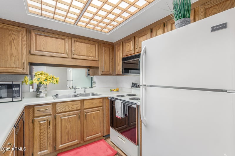 10330 Thunderbird Blvd #A308, Sun City, AZ 85351