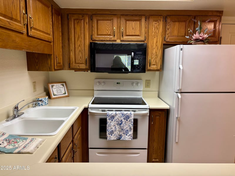10330 Thunderbird Blvd #A316, Sun City, AZ 85351