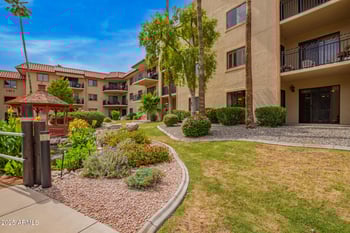 10330 Thunderbird Blvd #B103, Sun City, AZ 85351
