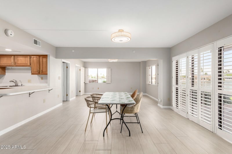 10330 Thunderbird Blvd #B112, Sun City, AZ 85351