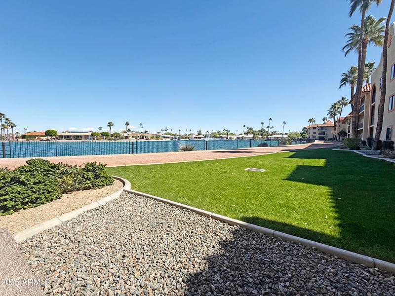 10330 Thunderbird Blvd #B112, Sun City, AZ 85351