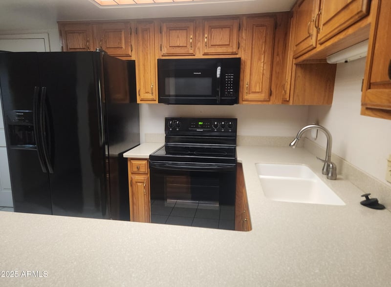 10330 Thunderbird Blvd #C103, Sun City, AZ 85351