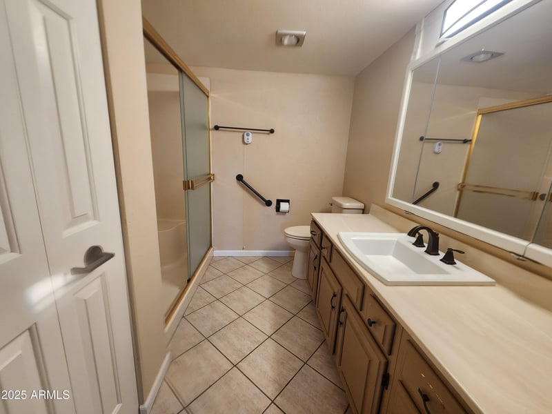 10330 Thunderbird Blvd #C104, Sun City, AZ 85351