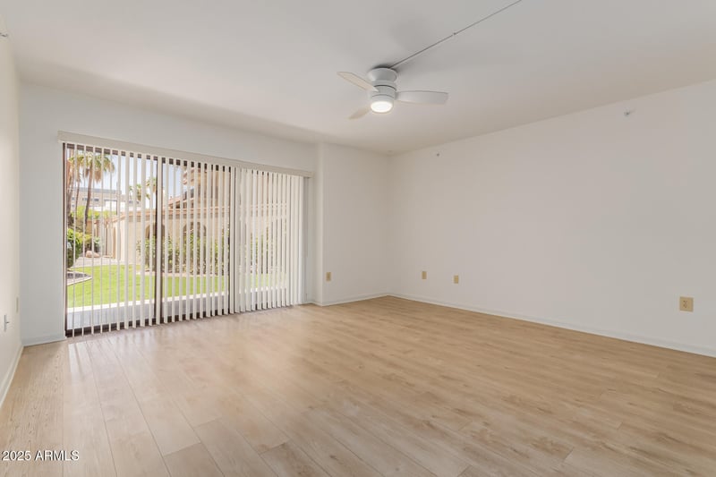 10330 Thunderbird Blvd #C109, Sun City, AZ 85351