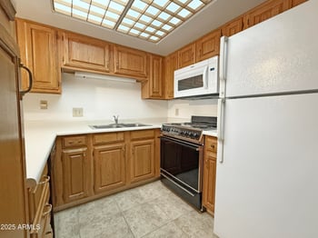 10330 Thunderbird Blvd #C128, Sun City, AZ 85351