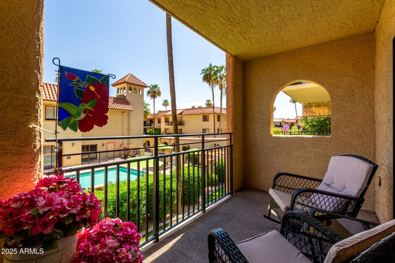 10330 Thunderbird Blvd #C207, Sun City, AZ 85351