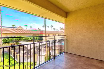 10330 Thunderbird Blvd #C304, Sun City, AZ 85351