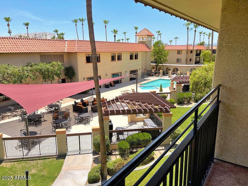 10330 Thunderbird Blvd #C304, Sun City, AZ 85351