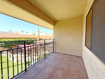 10330 Thunderbird Blvd #C304, Sun City, AZ 85351