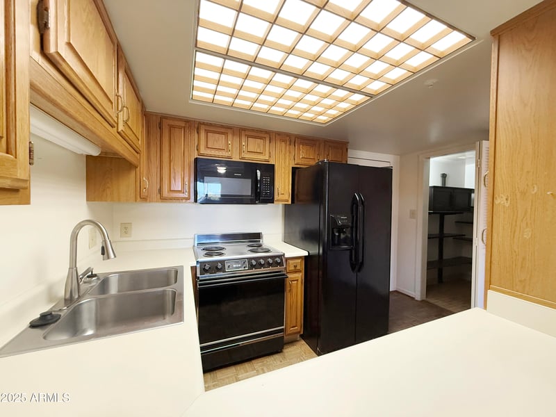 10330 Thunderbird Blvd #C304, Sun City, AZ 85351