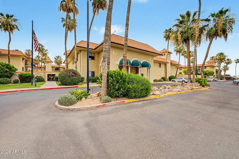 10330 Thunderbird Blvd #A209, Sun City, AZ 85351