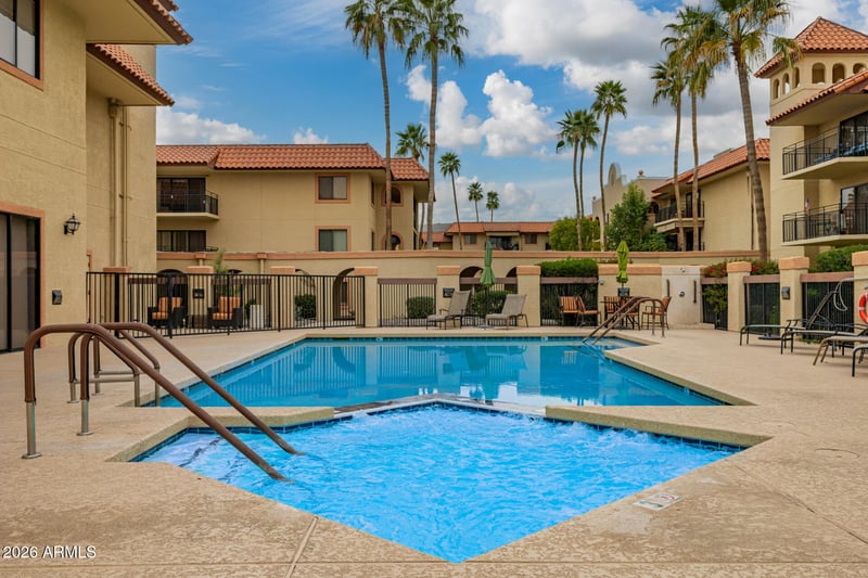 10330 Thunderbird Blvd #A212, Sun City, AZ 85351