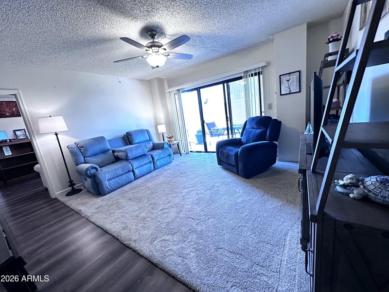 10330 Thunderbird Blvd #B110, Sun City, AZ 85351
