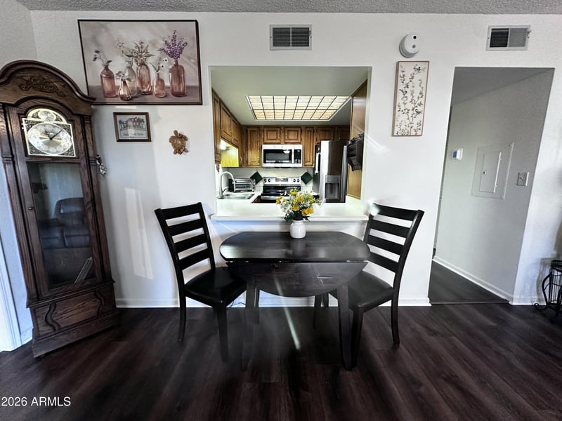 10330 Thunderbird Blvd #B110, Sun City, AZ 85351