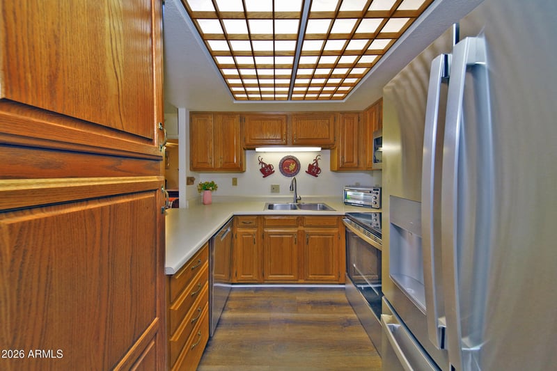10330 Thunderbird Blvd #B110, Sun City, AZ 85351