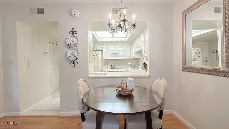 10330 Thunderbird Blvd #B203, Sun City, AZ 85351