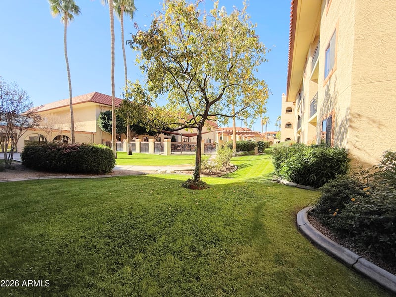 10330 Thunderbird Blvd #C103, Sun City, AZ 85351