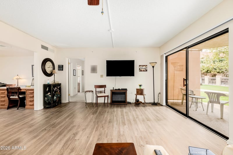 10330 Thunderbird Blvd #C103, Sun City, AZ 85351