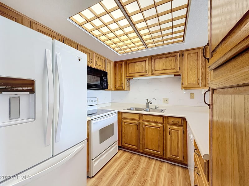 10330 Thunderbird Blvd #C222, Sun City, AZ 85351