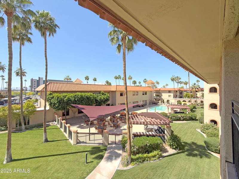10330 Thunderbird Blvd #C304, Sun City, AZ 85351