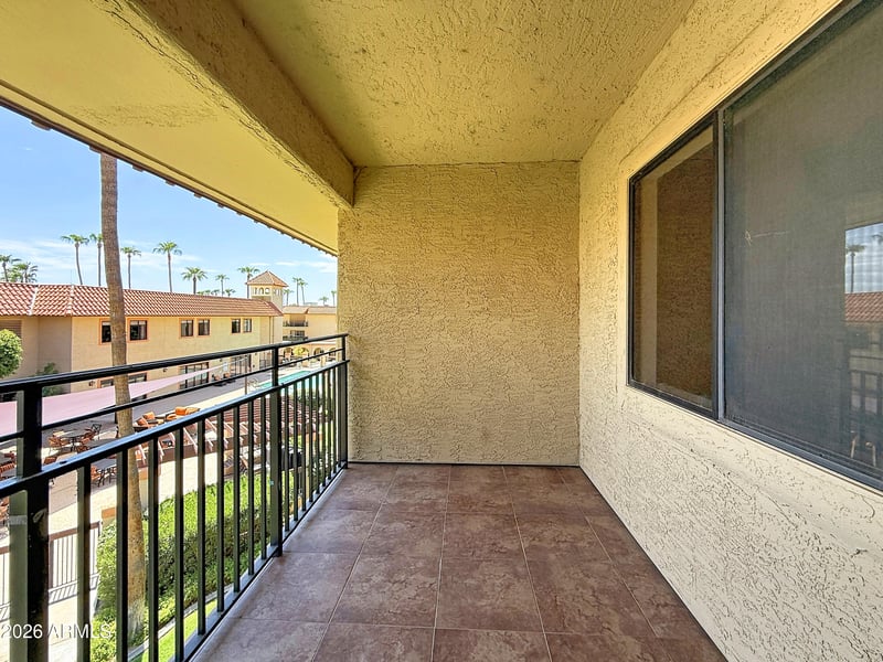 10330 Thunderbird Blvd #C304, Sun City, AZ 85351