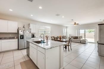 10333 Sonrisas St, Tolleson, AZ 85353