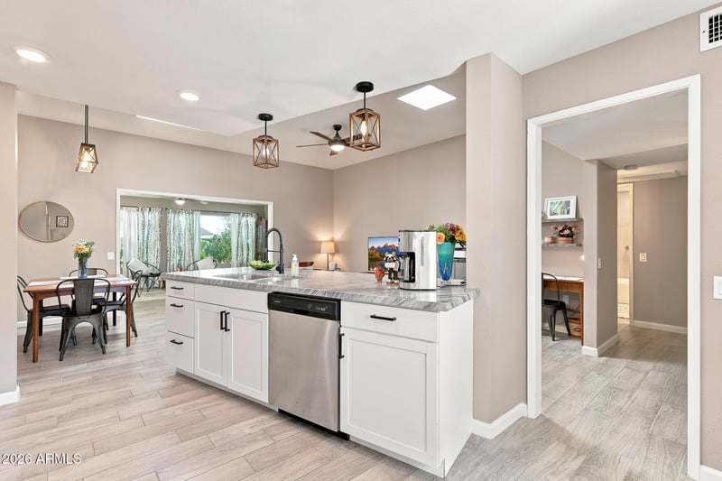 10333 Highwood Ln, Sun City, AZ 85373