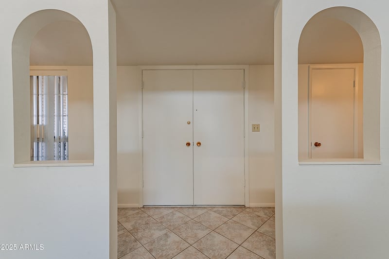 10335 Mission Ln, Sun City, AZ 85351